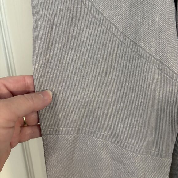 Aerie Offline Moto Light Gray leggings ribbed denim design XXS high waist capri - Picture 7 of 13